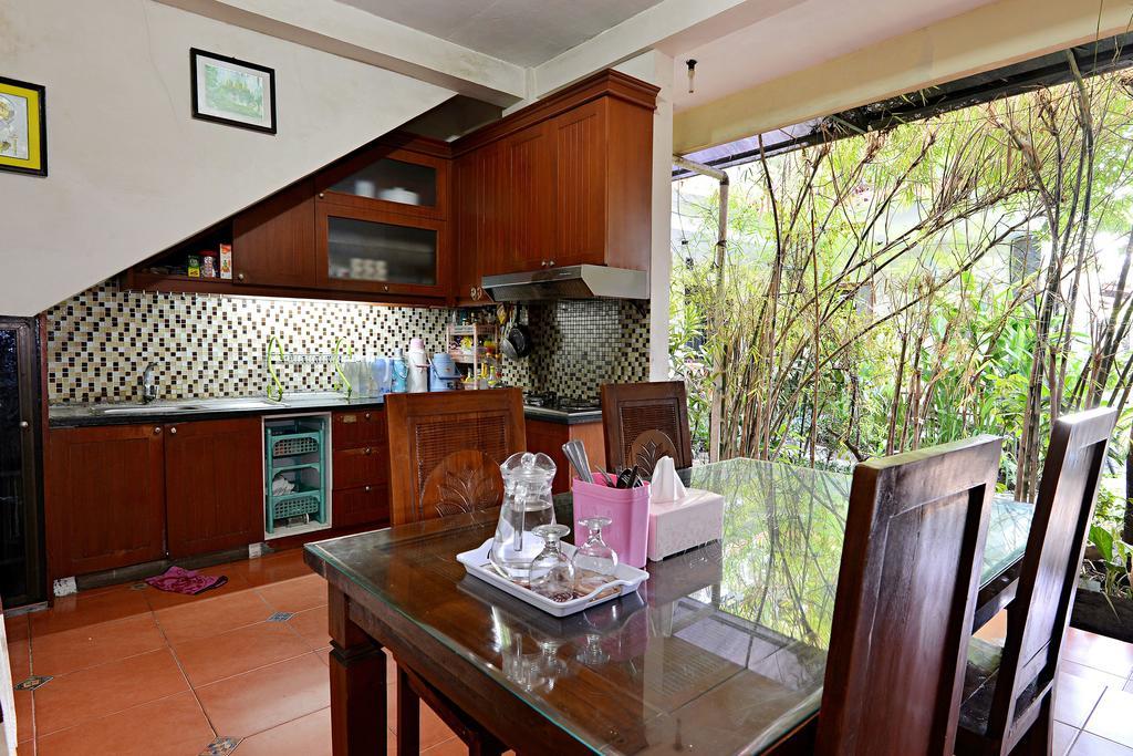 Zen Rooms Sabana Urip Sumoharjo Yogyakarta Buitenkant foto